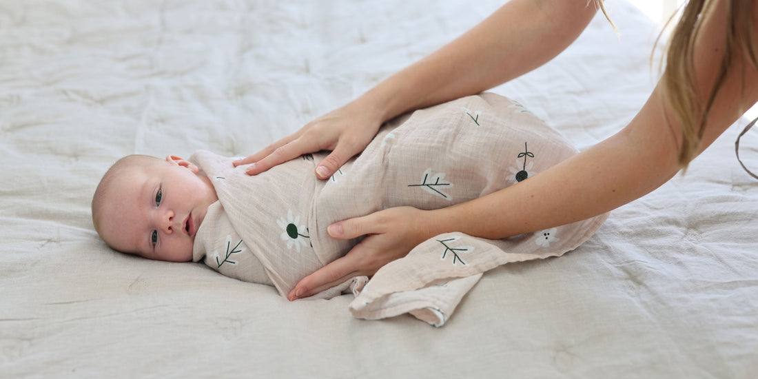 Swaddle your baby for a good night's sleep!